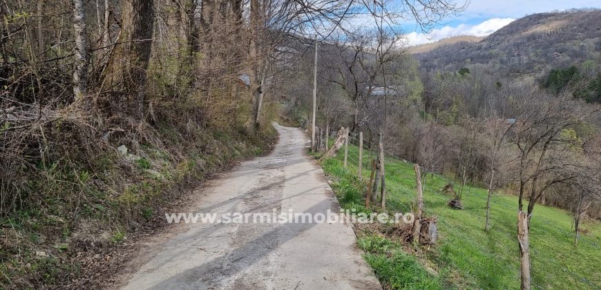 Teren 4150mp. de vanzare Comarnic