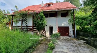 Vila Breaza cu 3659 mp. teren de vanzare