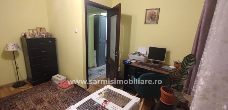 Apartament 2 camere etaj 1 de vanzare in Orasul Campina situat in zona centrala