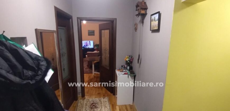 Apartament 2 camere etaj 1 de vanzare in Orasul Campina situat in zona centrala