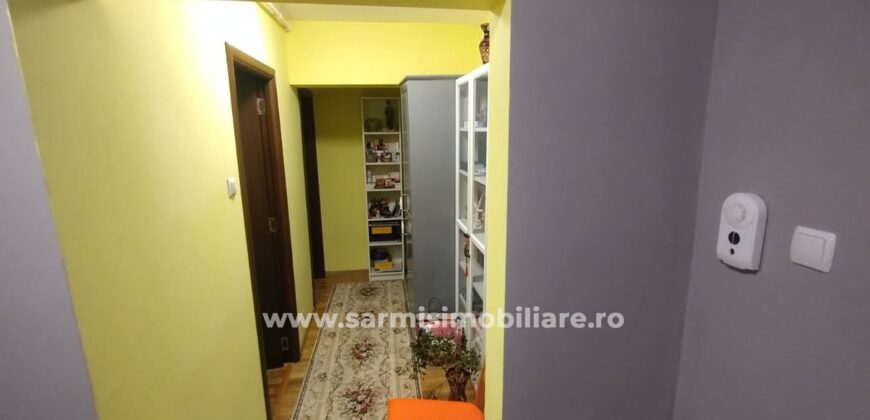 Apartament 2 camere etaj 1 de vanzare in Orasul Campina situat in zona centrala